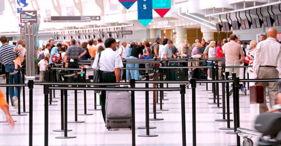 El-aeropuerto-o-el-terminal-donde-arribest.