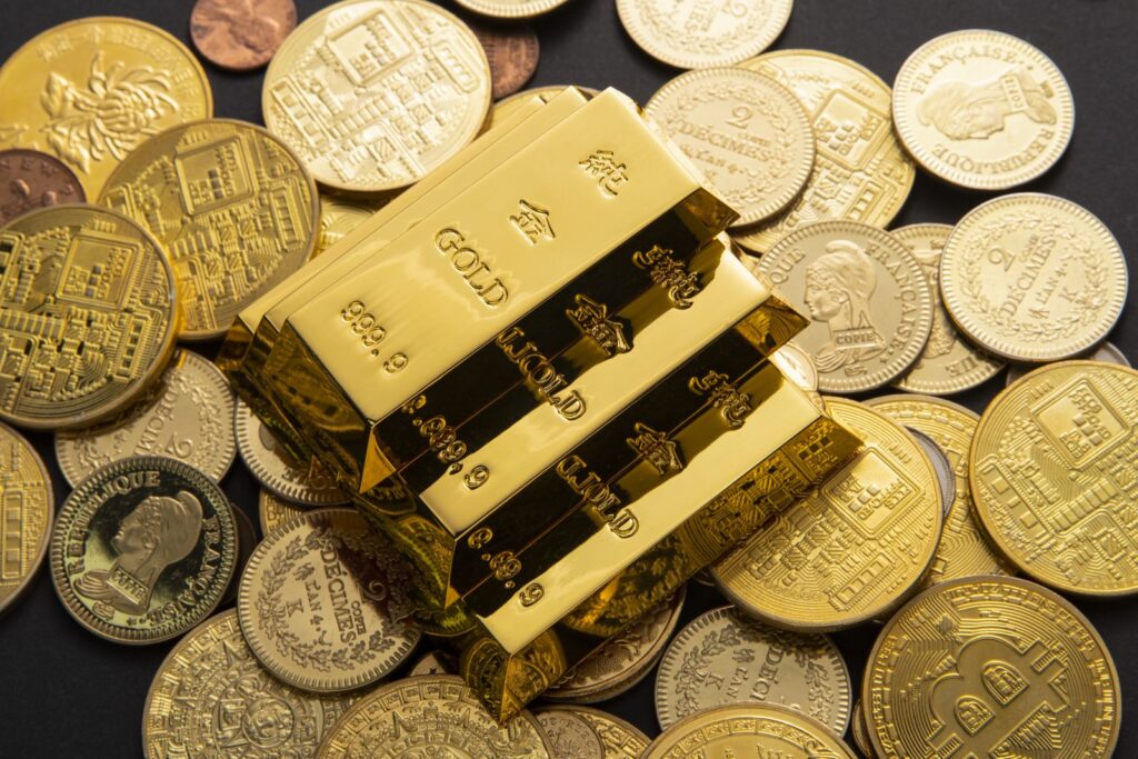 Es mejor ahorrar en oro o en dólares